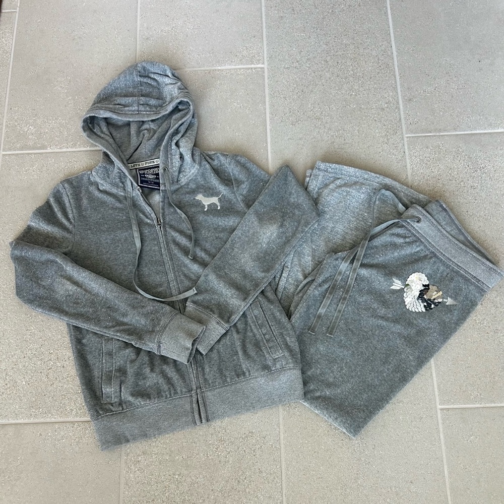 PINK Victoria’s Secret Gray Sweat Suit Set